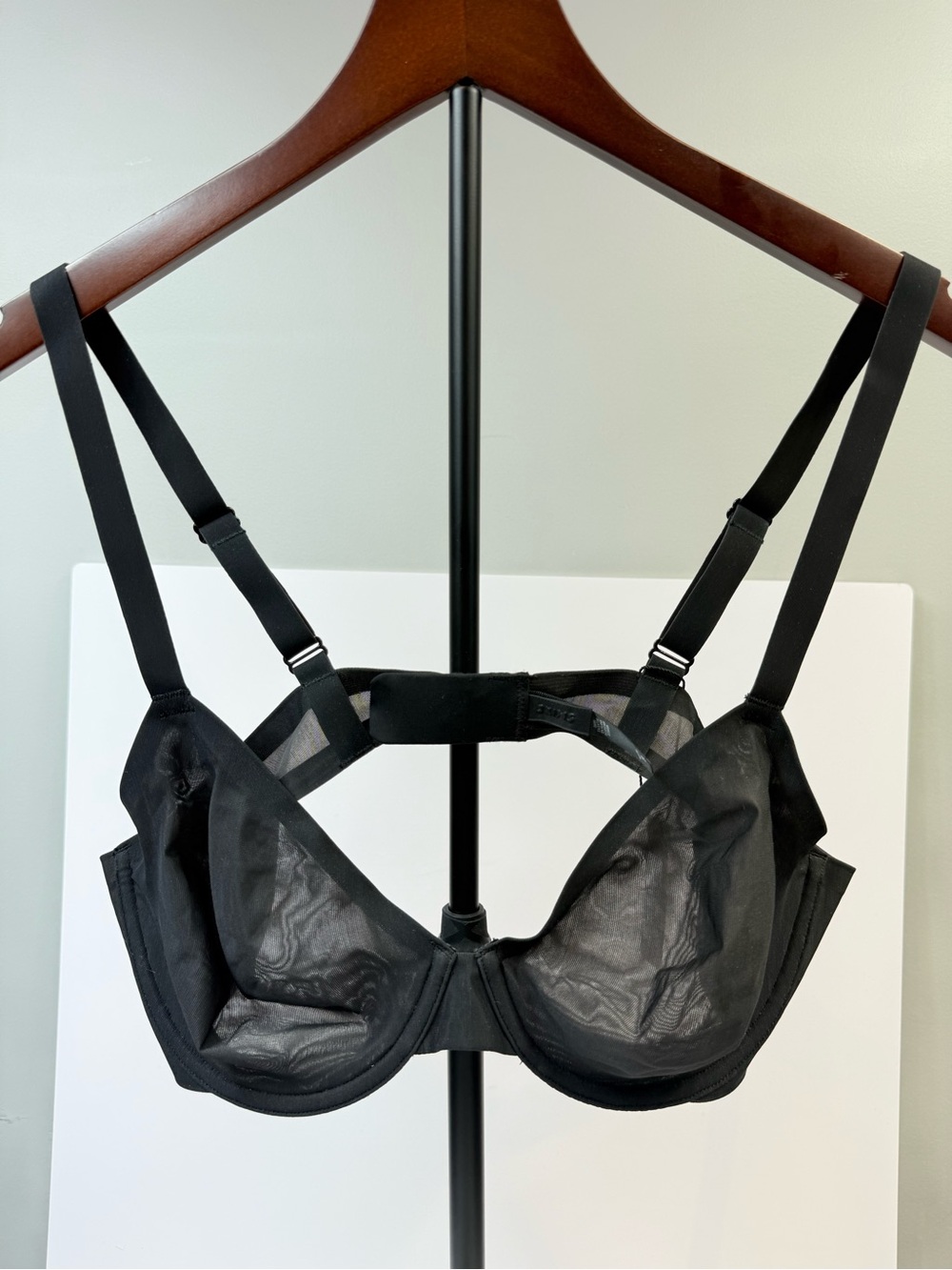 SKIMS Ultra Fine Mesh Scoop Bra Unlined Underwire Black Onyx 38B NWT